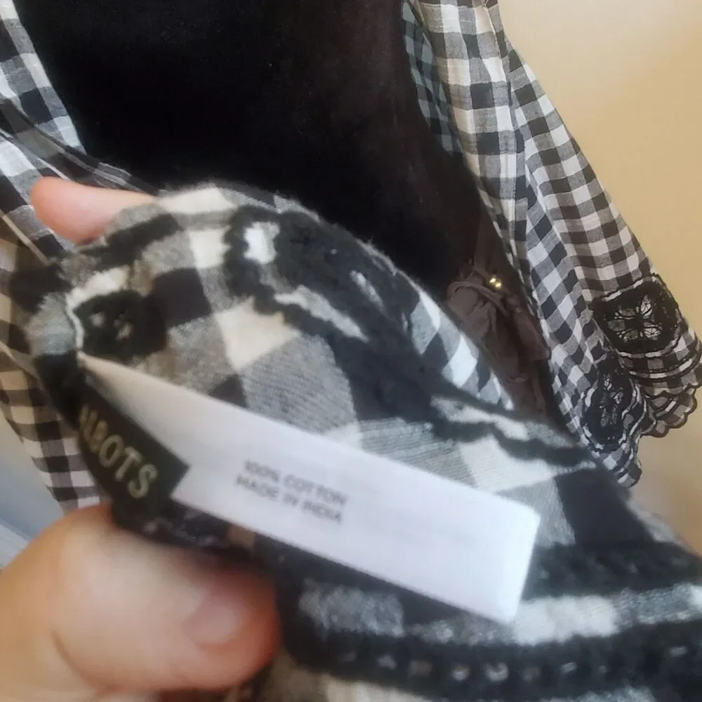 Talbots Women's Cotton Gingham Embroidered floral Scarf Scalloped Hem Cottage